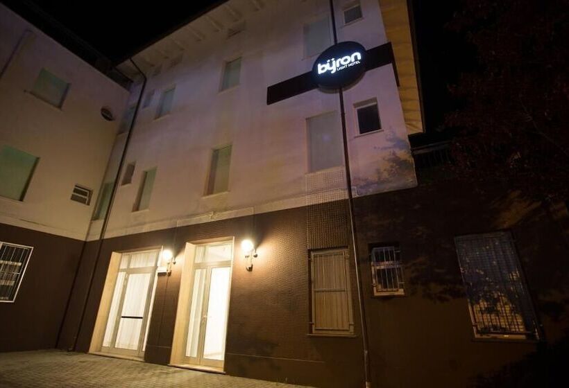 בית מלון כפרי Byron