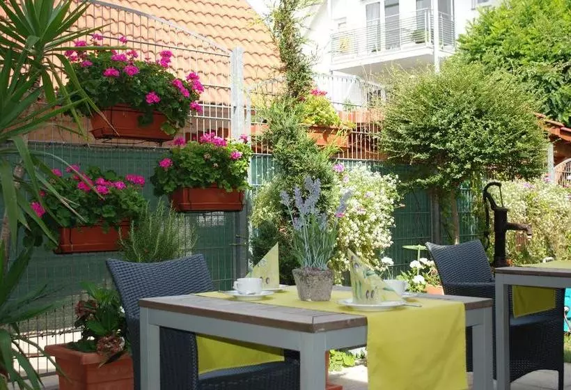 Hotelli Im Winkel Appartements Und Zimmer