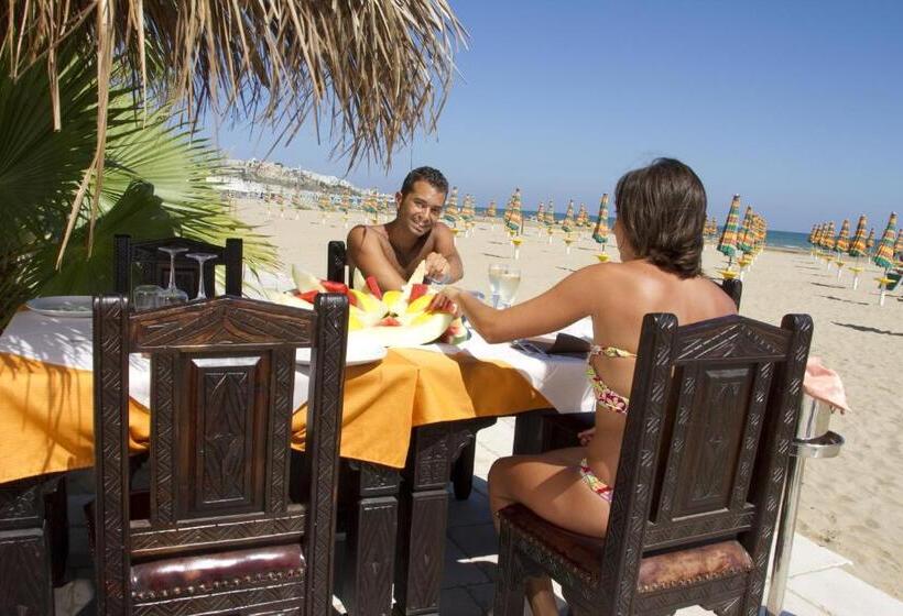 ホテル Oasi Beach