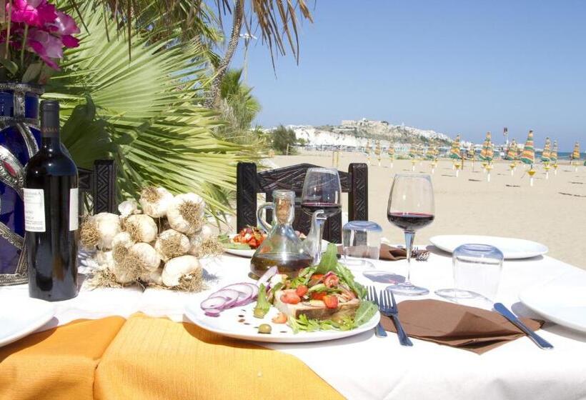 ホテル Oasi Beach