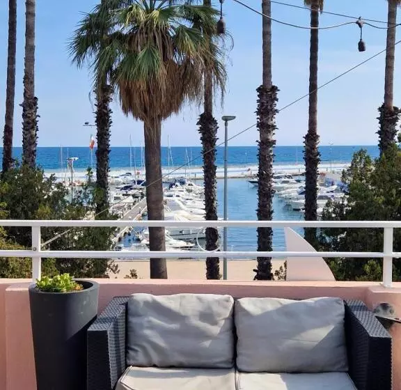 Hotelli Vela Bianca H & R