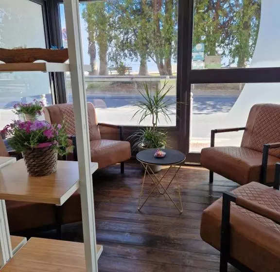 Hotelli Vela Bianca H & R