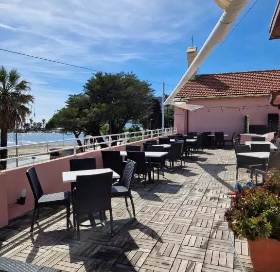 Hotelli Vela Bianca H & R