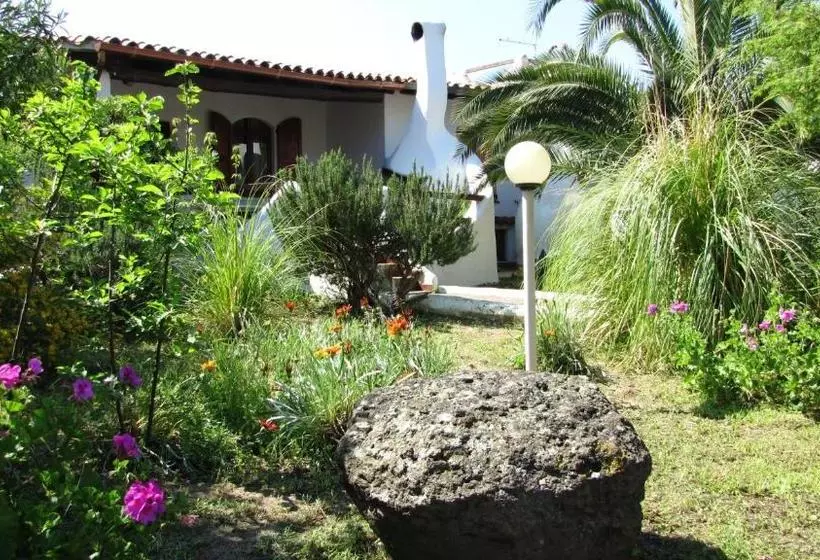 Charming House With Sea View In Valledoria
