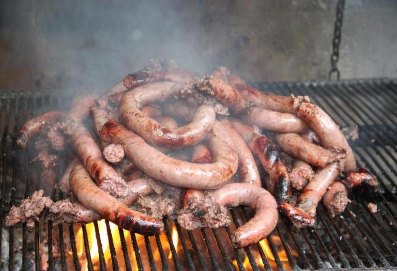 مبيت وإفطار La Pinetina