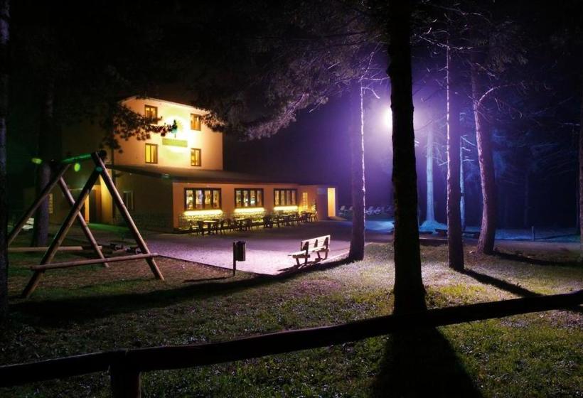 مبيت وإفطار La Pinetina