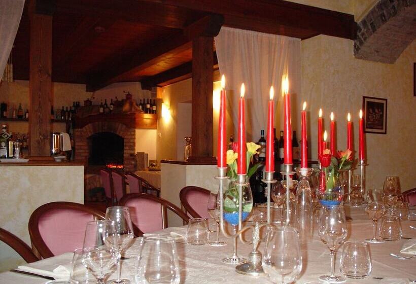 Отель Albergo Ristorante Flora