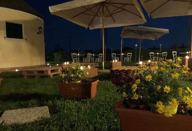 ホテル Il Paradello Albergo Ristorante