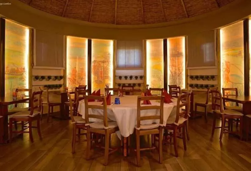 ホテル Il Paradello Albergo Ristorante