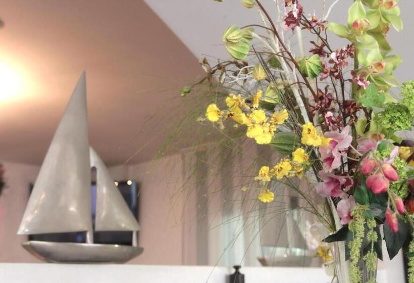 בית מלון כפרי Nautilus