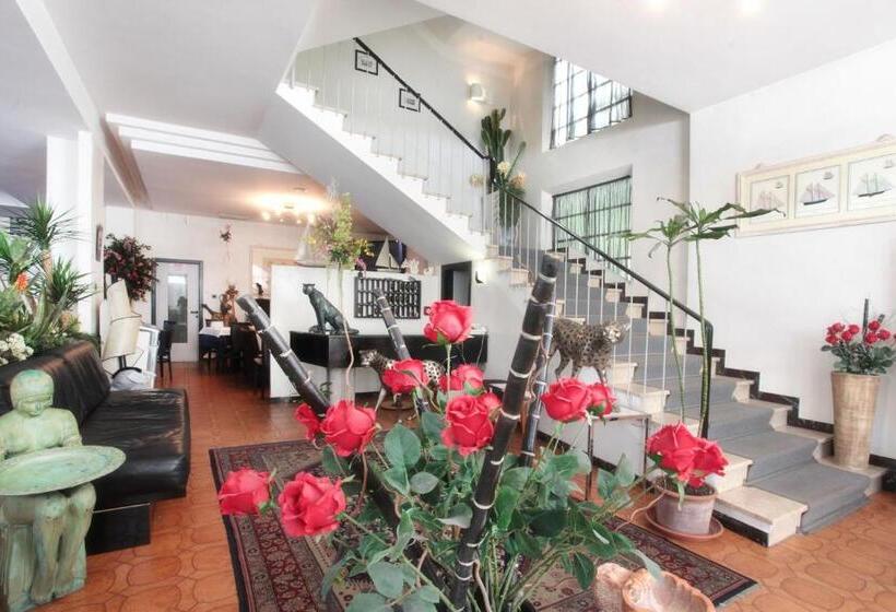 בית מלון כפרי Nautilus