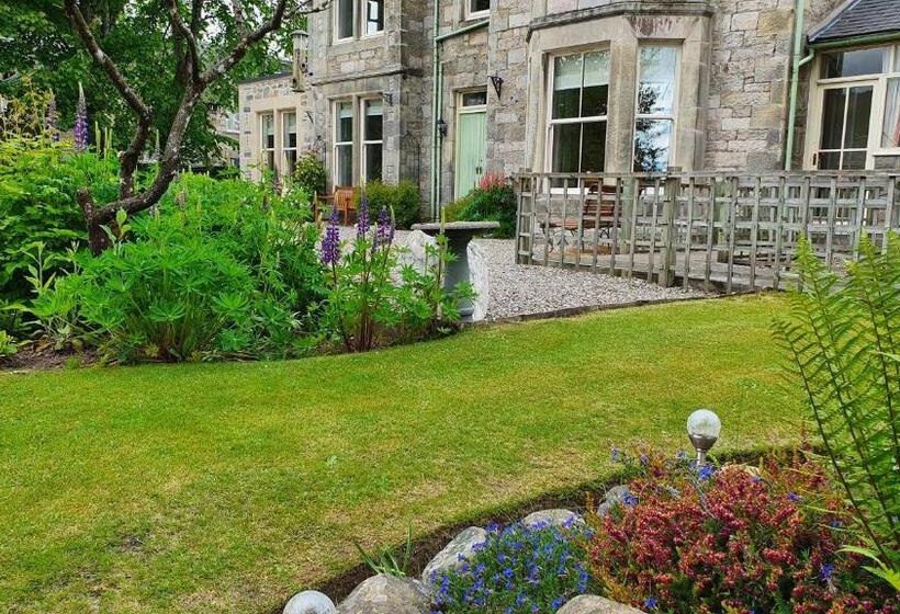 Willows Bed & Breakfast