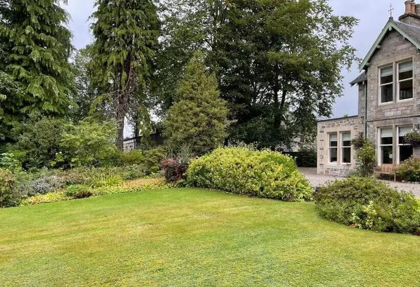 Willows Bed & Breakfast