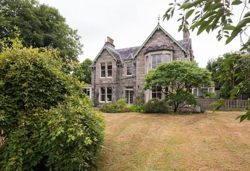 Willows Bed & Breakfast