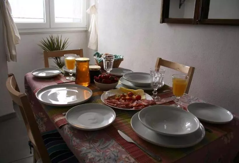 تختخواب و صبحانه Apartments Hemingway House