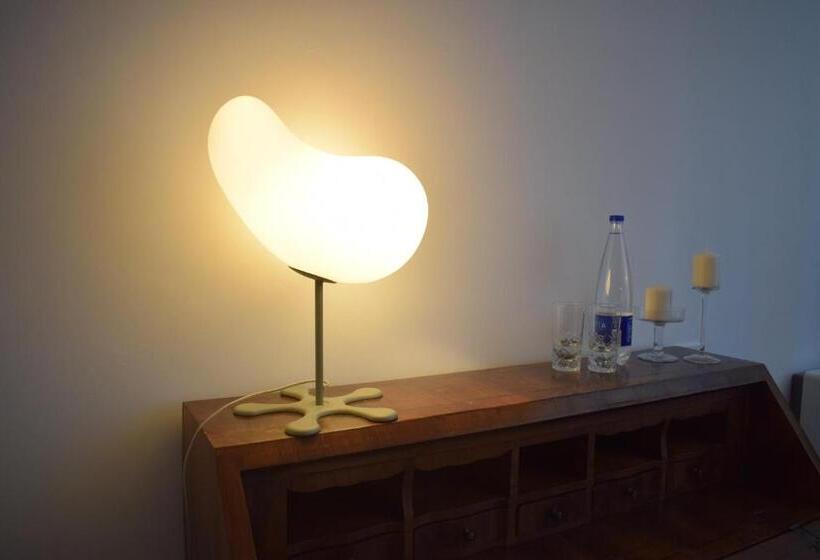 تختخواب و صبحانه House System