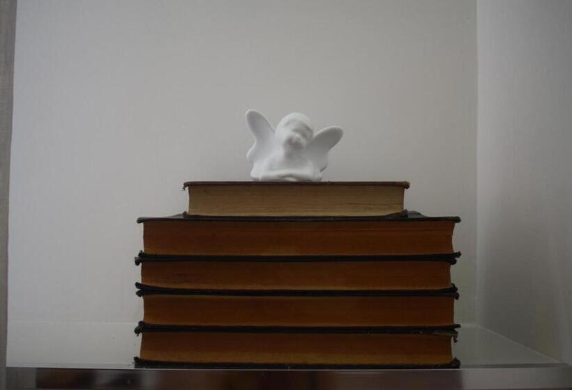 تختخواب و صبحانه House System