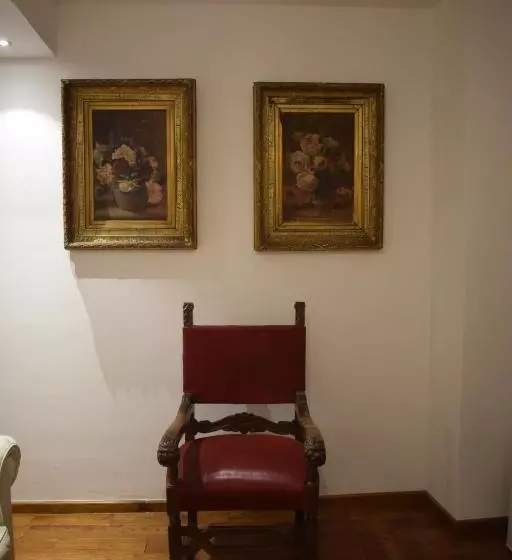 ベッドアンドブレックファースト House System