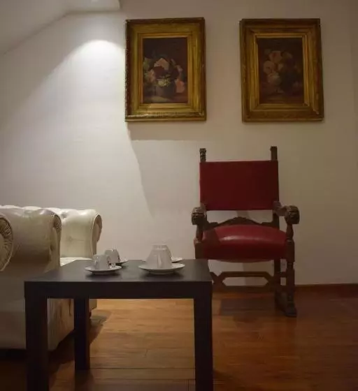 ベッドアンドブレックファースト House System