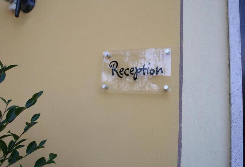 Bed and Breakfast La Stregatta