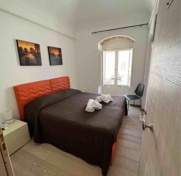 مبيت وإفطار Plaza Rooms