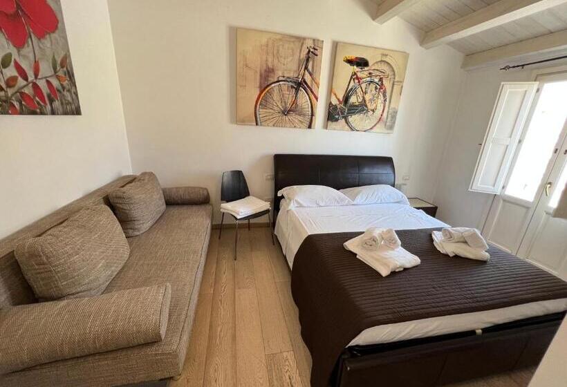 مبيت وإفطار Plaza Rooms