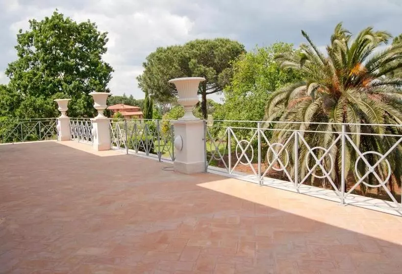 Aamiaismajoitus (B&B) Villa Strampelli