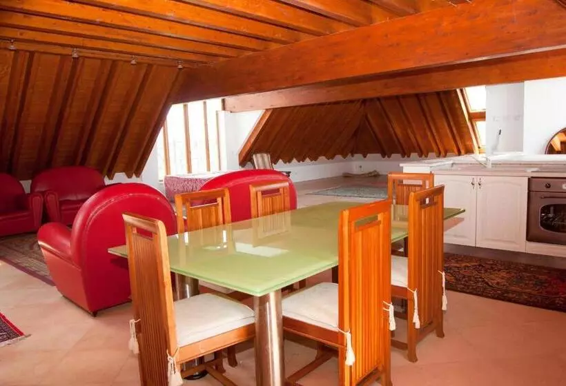 Aamiaismajoitus (B&B) Villa Strampelli