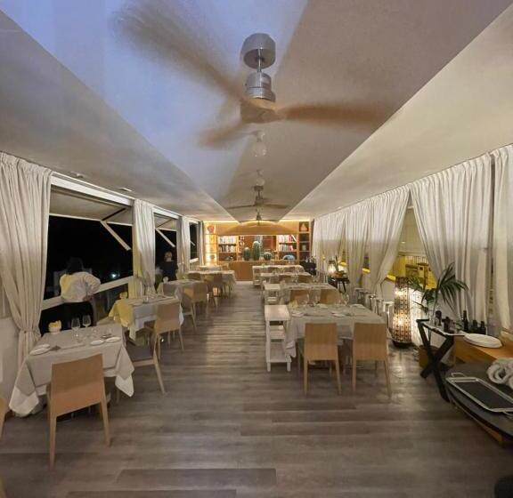 تختخواب و صبحانه Villacore Capri