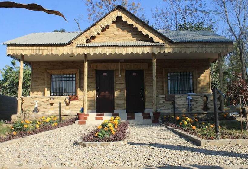 هتل Gorkha Hamlet Resort