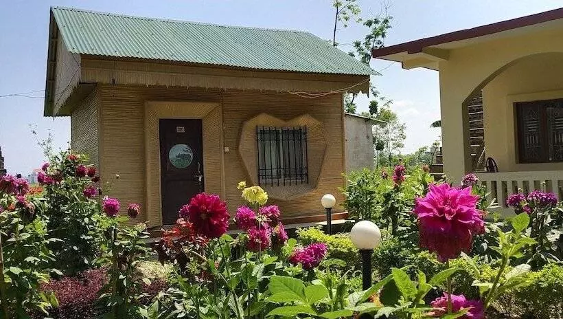 هتل Gorkha Hamlet Resort
