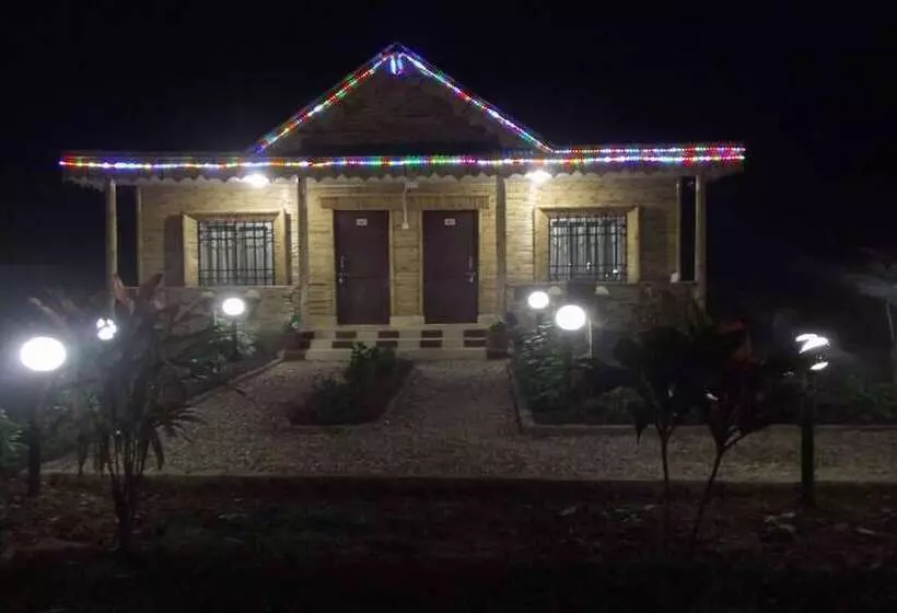 هتل Gorkha Hamlet Resort