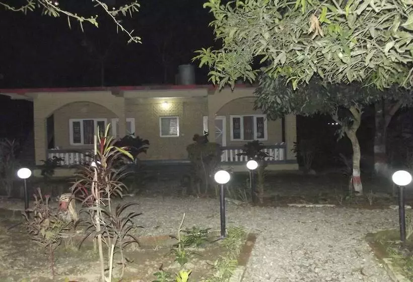 هتل Gorkha Hamlet Resort