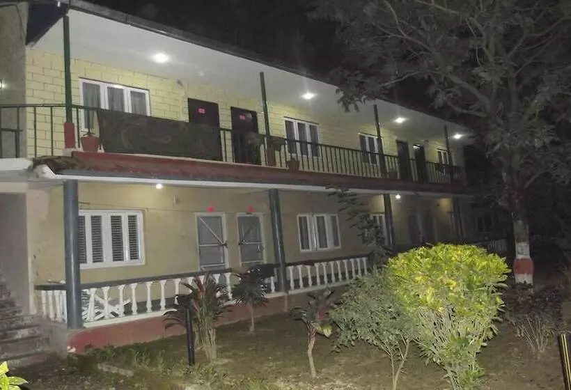 هتل Gorkha Hamlet Resort