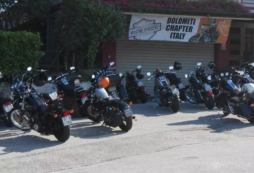 ホテル Miramonti B&b Cucina&pizza