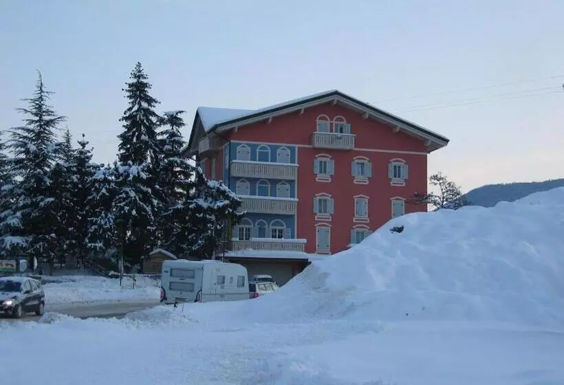 ホテル Miramonti B&b Cucina&pizza