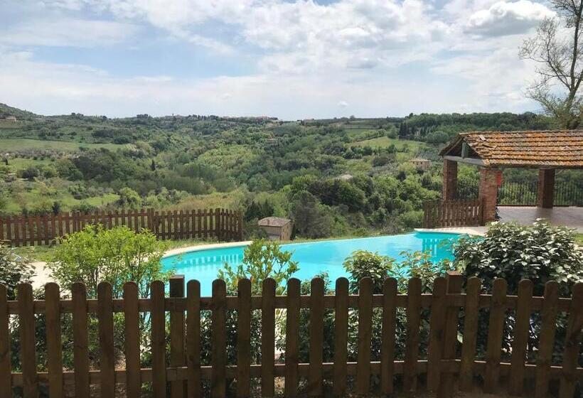 אתר נופש Borgo La Grancia