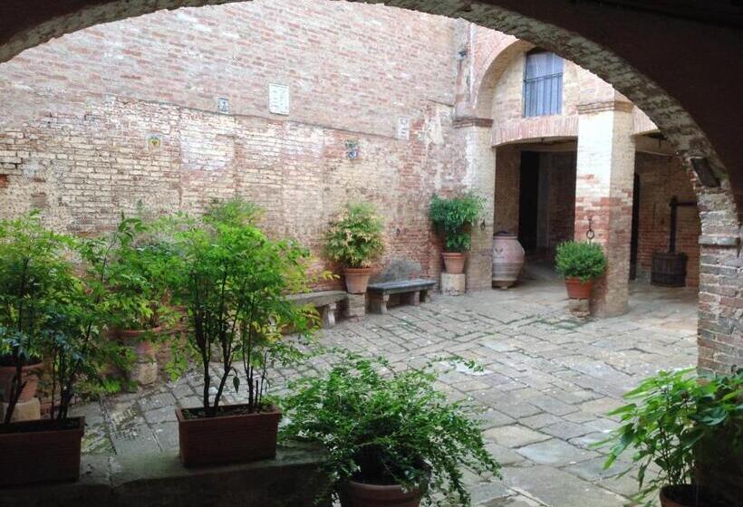 אתר נופש Borgo La Grancia