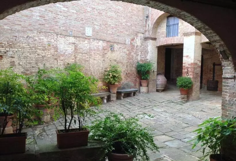 リゾートホテル Borgo La Grancia