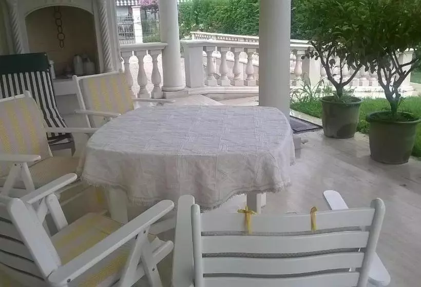 B&b Villa Adriano