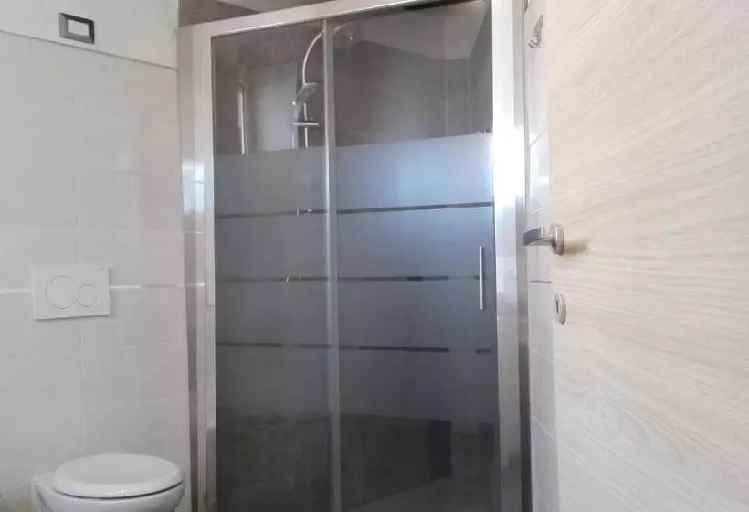 تختخواب و صبحانه A Due Passi Dal Centro