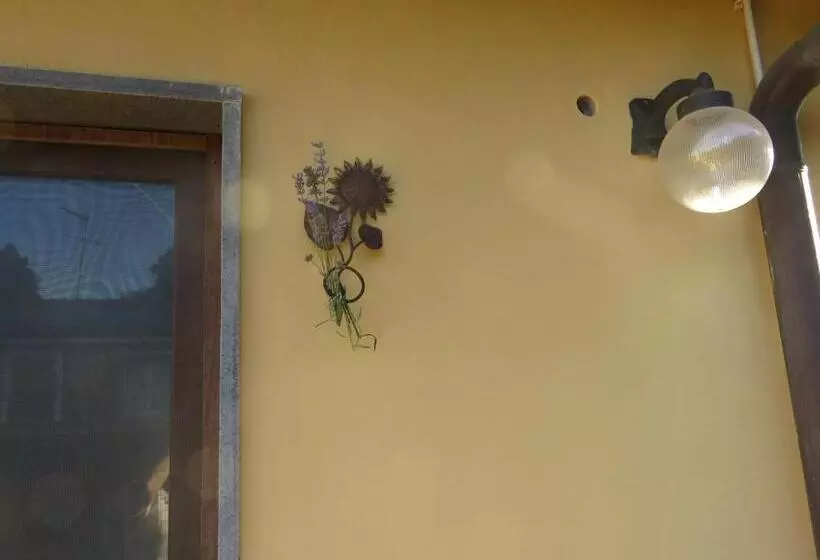 ベッドアンドブレックファースト Agriturismo La Rosa Canina