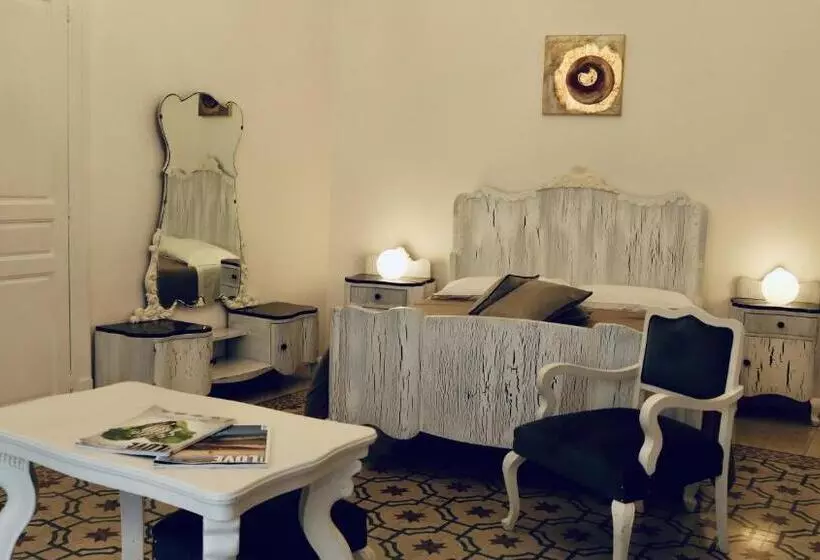 تختخواب و صبحانه Bianko Ecochic & L Angolo Di Levante