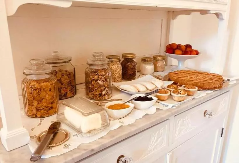 تختخواب و صبحانه Bianko Ecochic & L Angolo Di Levante