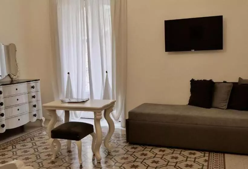 تختخواب و صبحانه Bianko Ecochic & L Angolo Di Levante