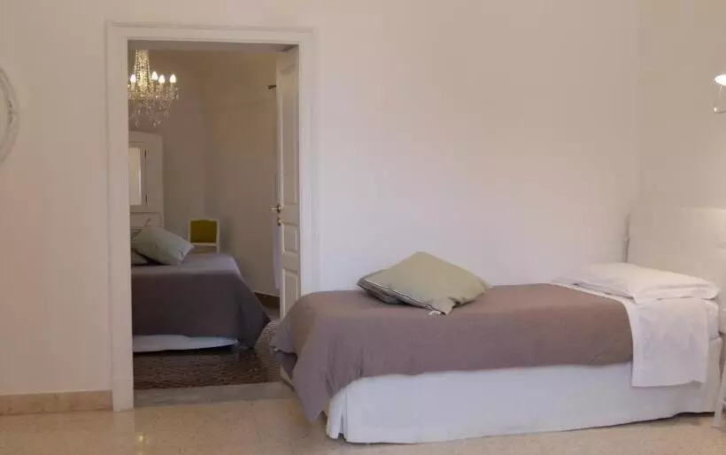 تختخواب و صبحانه Bianko Ecochic & L Angolo Di Levante