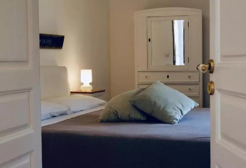 تختخواب و صبحانه Bianko Ecochic & L Angolo Di Levante