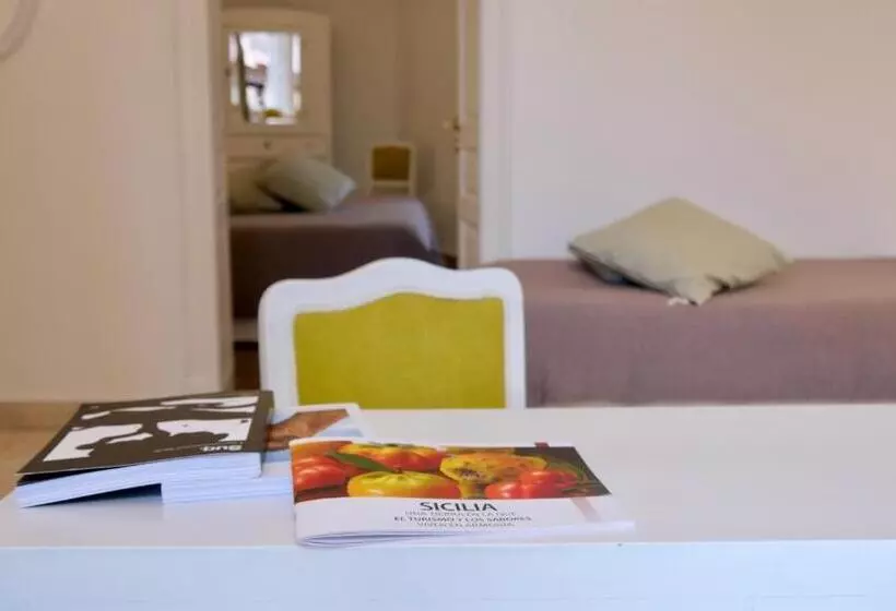 تختخواب و صبحانه Bianko Ecochic & L Angolo Di Levante