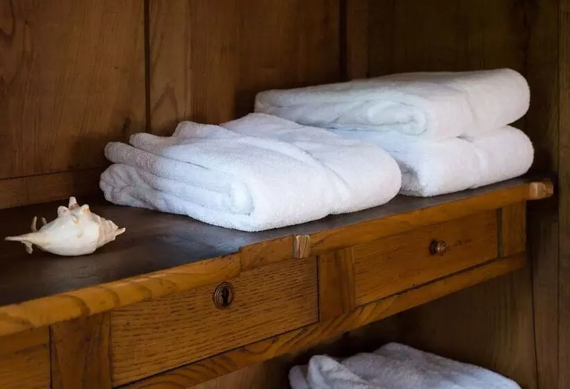 Aamiaismajoitus (B&B) Hébergements Insolites Domaine Arvor Spa