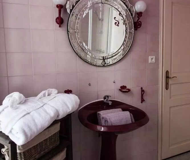 Aamiaismajoitus (B&B) Hébergements Insolites Domaine Arvor Spa